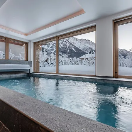 De Luxe Avec Piscine Interieure Et Sauna, Proche - Fr-1-343-261 Σαλέ Σαμονί